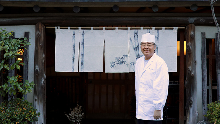 “Customers are friends, the restaurant is a small community”. A philosophy of visiting the old and learning new by the 10th generation owner of an eel restaurant, Oedo.